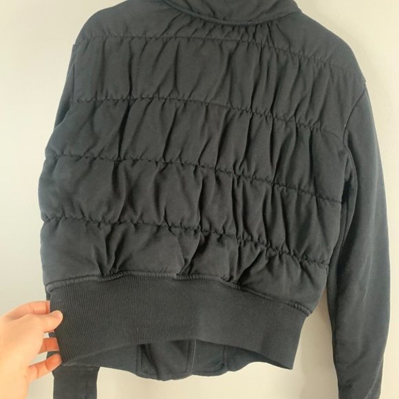 Lululemon Women's Rejuvenate Jacket Black Cropped Puffer Asymmetric Sweater 6 - Picture 11 of 13